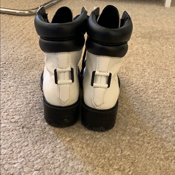 Kendall and Kylie boots - Picture 3 of 3